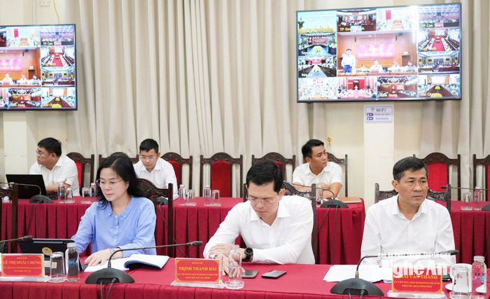 Các đại biểu tham dự tại điểm cầu Nghệ An. Ảnh: T.L