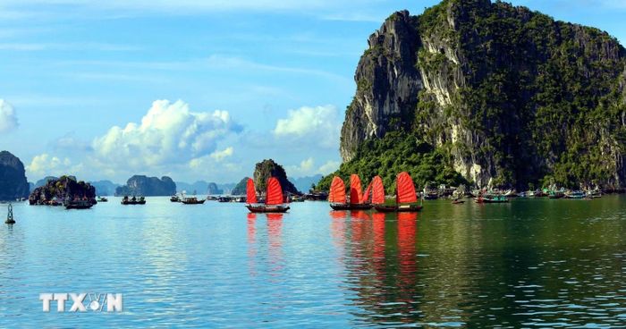  Phát triển du lịch biển bền. (Ảnh: TTXVN phát) 