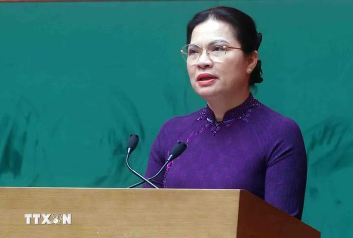 Bà Hà Thị Nga, Ủy viên Trung ương Đảng, Phó Chủ tịch, Tổng Thư ký Ủy ban Trung ương Mặt trận Tổ quốc Việt Nam phát biểu. (Ảnh: Phạm Kiên/TTXVN)