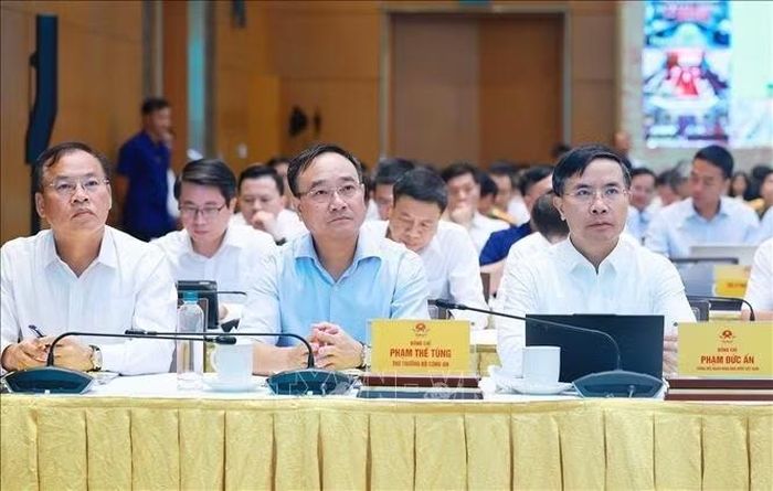 Các đại biểu tham dự phiên họp Chuyên đề về Khoa học, công nghệ và đổi mới sáng tạo và chuyển đổi số đóng góp cho phát triển kinh tế - xã hội và đánh giá kết quả công tác quý III năm 2026. Ảnh: Dương Giang/TTXVN