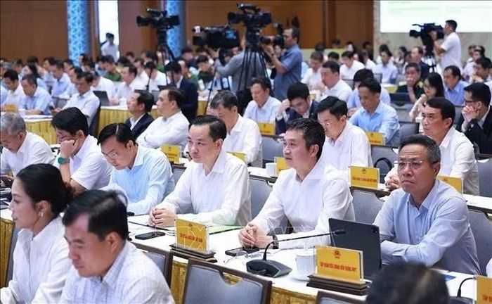 Các đại biểu tham dự phiên họp Chuyên đề về Khoa học, công nghệ và đổi mới sáng tạo và chuyển đổi số đóng góp cho phát triển kinh tế - xã hội và đánh giá kết quả công tác quý III năm 2026. Ảnh: Dương Giang/TTXVN