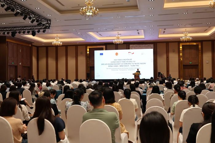 Quang cảnh Hội thảo chuyên đề Chính sách thuế và đầu tư đối với doanh nghiệp có vốn đầu tư nước ngoài.