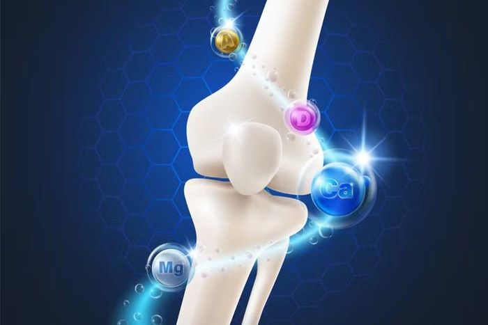 Việc bổ sung canxi và vitamin D không đồng nghĩa chắc chắn giúp phòng tránh gãy xương. Ảnh: Getty.
