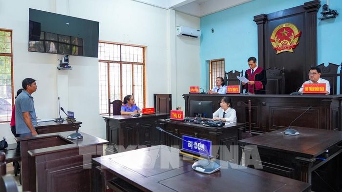Phòng xét xử tại Tòa án nhân dân Khu vực 11 được bố trí phục vụ hoạt động xét xử các vụ án. Ảnh: Minh Phú - TTXVN