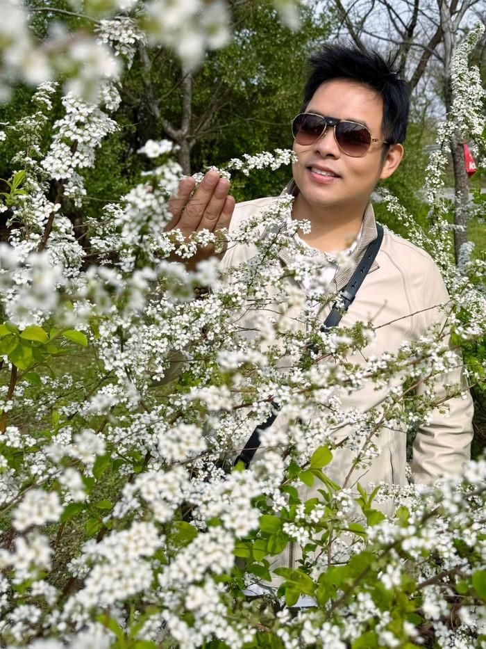 Sau nhiều năm ca hát, Quang Lê vẫn duy trì sức hút với khán giả, được nhiều người yêu mến và ủng hộ.