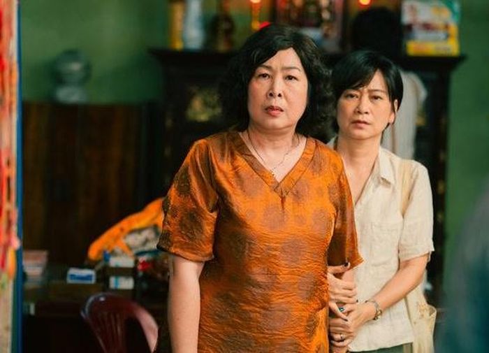 NSND Hồng Vân vai Bà Sáu trong phim Lên Hương.