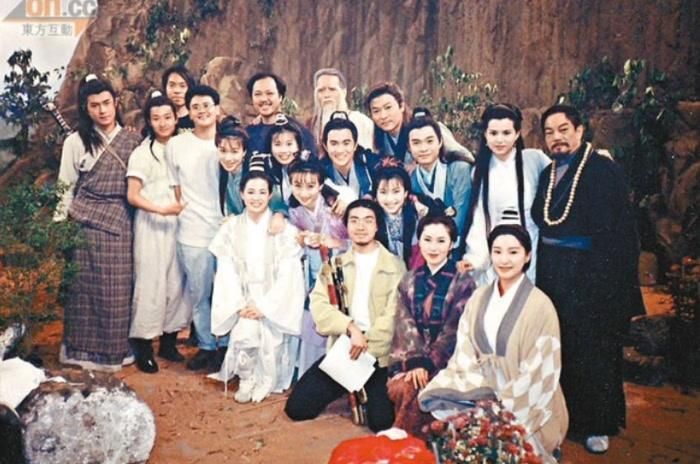 Bên cạnh cặp đôi chính, dàn nhân vật phụ như Quách Tĩnh, Hoàng Dung, Quách Phù và Lý Mạc Sầu góp phần tạo nên thế giới giang hồ đa sắc màu.