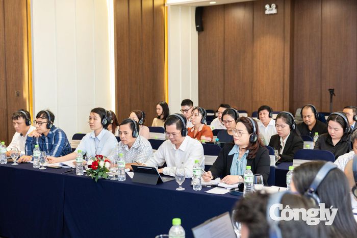 Các đại biểu tham dự hội thảo.
