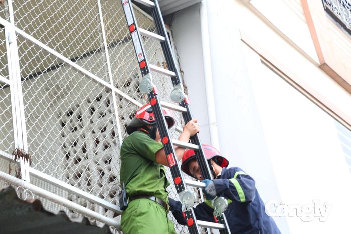 Công tác cứu hộ tại hiện trường.
