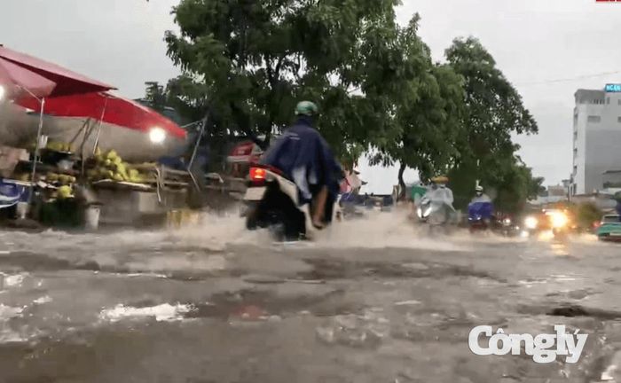 Đỉnh triều cường tại TP.HCM dự báo đạt 1,6-1,85m từ ngày 28/9 đến 30/9, vượt mức báo động 3.