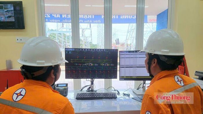 Các kỹ sư trực vận hành tại TBA 220kV Phú Quốc.