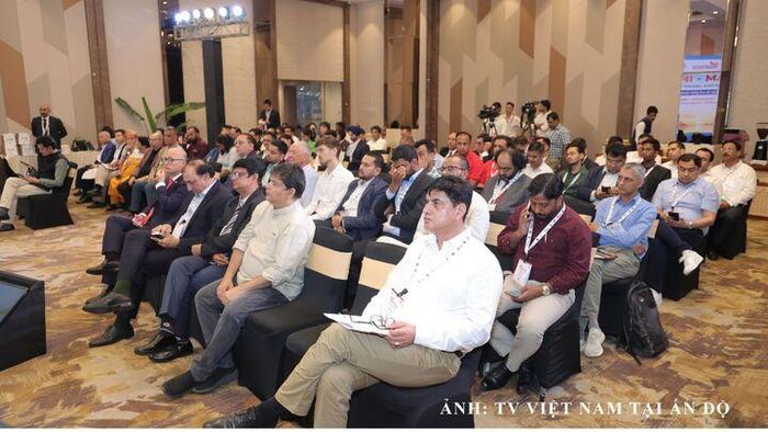 Lãnh đạo bang Uttar Pradesh giới thiệu tiềm năng kinh tế và chính sách ưu đãi nhằm thúc đẩy hợp tác với doanh nghiệp Việt Nam.