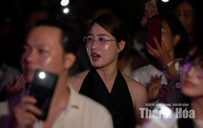 Những ca từ quen thuộc được người nghe khẽ nhẩm theo