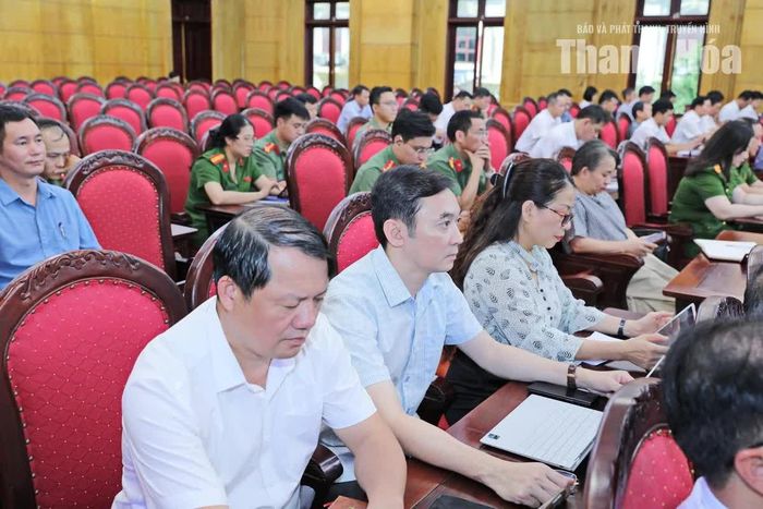 Đại biểu dự phiên họp tại điểm cầu Tỉnh ủy Thanh Hóa.