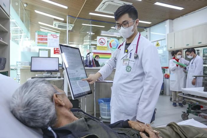 Đơn giản hóa thủ tục đang trở thành một yêu cầu xuyên suốt trong cải cách hoạt động khám, chữa bệnh. Ảnh: Bệnh viện Bạch Mai