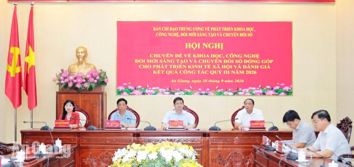 Thường trực Tỉnh ủy An Giang chủ trì hội nghị tại điểm cầu An Giang.