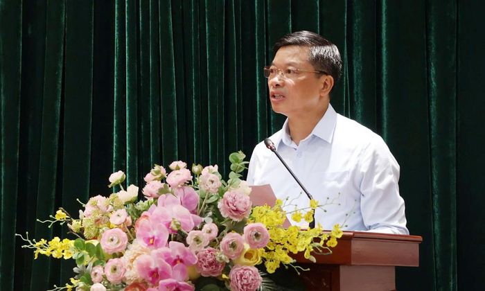 Đồng chí Đào Quang Khải phát biểu.