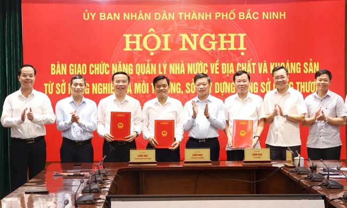 Đồng chí Đào Quang Khải đề nghị sau khi nhận bàn giao, Sở Công Thương cần tập trung, hoàn thành tốt nhiệm vụ.
