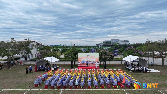 Đội Chữa cháy và Cứu nạn cứu hộ khu vực 9 phối hợp tuyên truyền phòng cháy chữa cháy tại THACO Chu Lai.