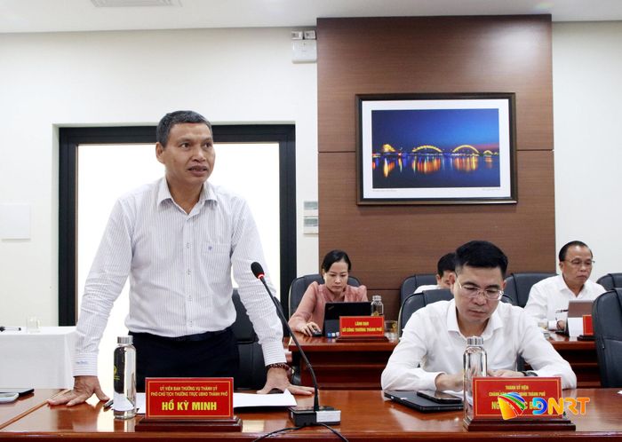 Phó Chủ tịch Thường trực UBND thành phố Hồ Kỳ Minh phát biểu tại phiên họp. Ảnh: TRỌNG HUY