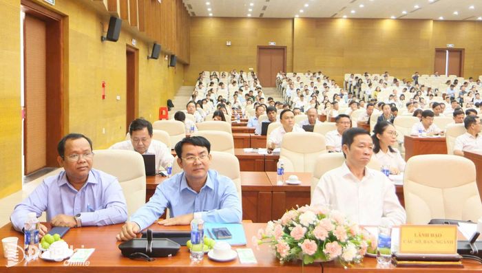 Các đại biểu tham dự hội nghị. Ảnh: Văn Truyên