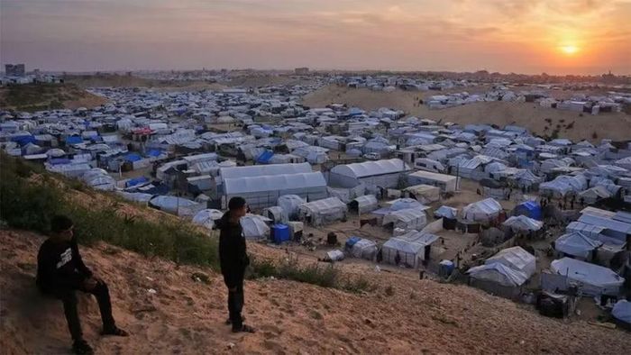  Khu lều trại dành cho người tị nạn ở Khan Younis, phía Nam Dải Gaza. Ảnh: AP 