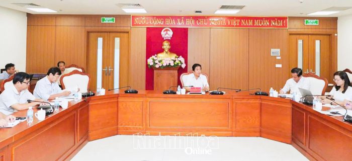 Quang cảnh cuộc họp.