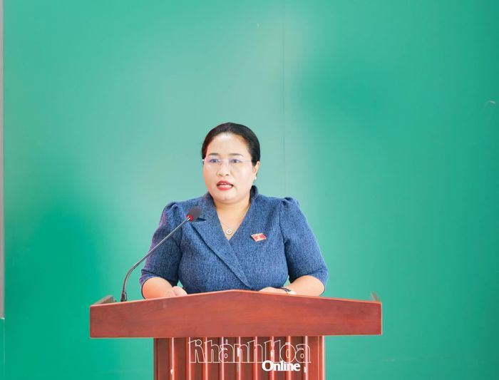 Đại biểu Quốc hội Chamaléa Thị Thủy thông tin tới cử tri nội dung, chương trình Kỳ họp thứ 2, Quốc hội khóa XVI.