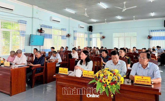 Các đại biểu tham dự hội nghị.