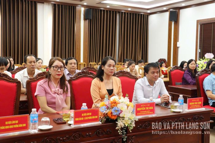 Các đại biểu tham dự hội nghị