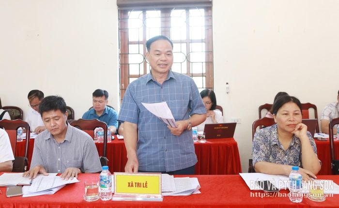 Bí thư Đảng ủy xã Tri Lễ báo cáo kết quả lãnh đạo, chỉ đạo việc thực hiện các chỉ tiêu, nhiệm vụ của xã 9 tháng năm 2026