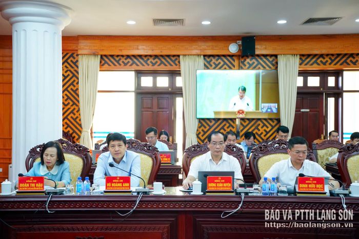 Các đại biểu dự phiên họp