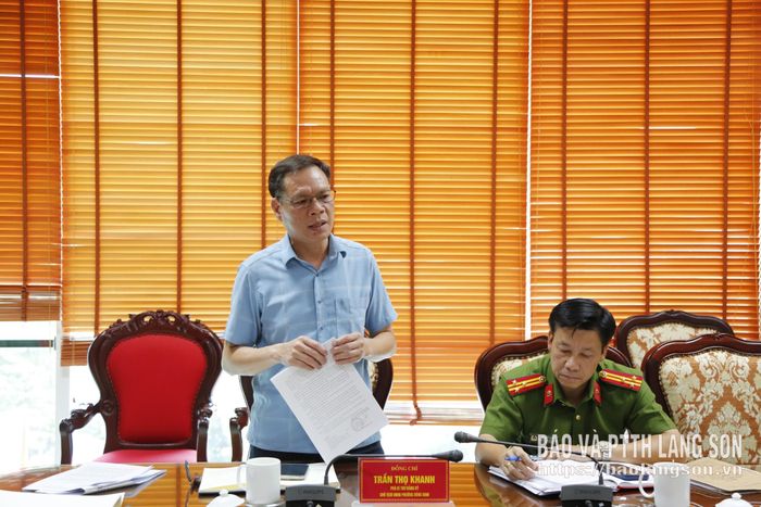 Chủ tịch UBND phường Đông Kinh phát biểu tại cuộc họp