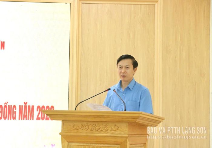 Đồng chí Nguyễn Hoàng Tùng, Ủy viên Ban thường vụ Tỉnh ủy, Phó chủ tịch Thường trực Ủy ban MTTQ Việt Nam tỉnh phát biểu tại hội thảo