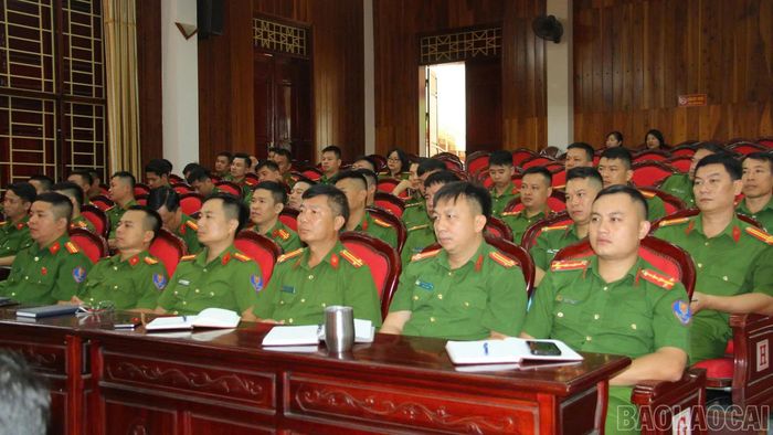 215 học viên tham gia đợt 1 của lớp tập huấn.