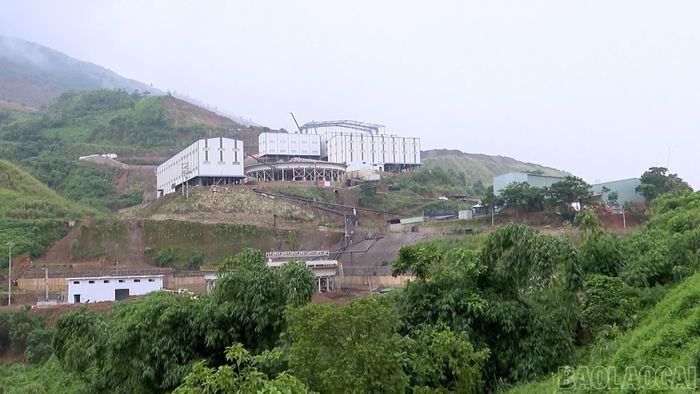 Khu vực xây dựng Nhà máy tuyển quặng apatit Làng Phúng thuộc Công ty Cổ phần Đầu tư Apatit Tam Đỉnh Lào Cai.