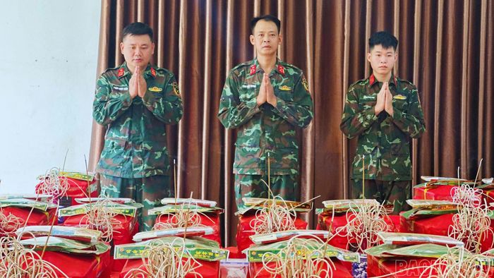 Sự tận tâm trong từng công việc là cách những người lính hôm nay bày tỏ lòng tri ân sâu sắc với các thế hệ cha anh đã anh dũng ngã xuống vì Nhân dân, vì Tổ quốc.