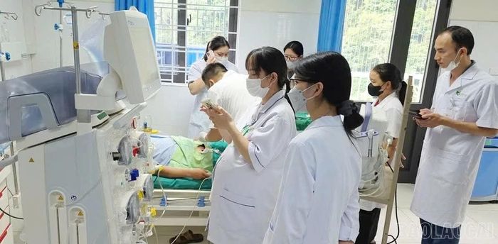 Người bệnh được điều trị kịp thời bằng kỹ thuật lọc máu liên tục.