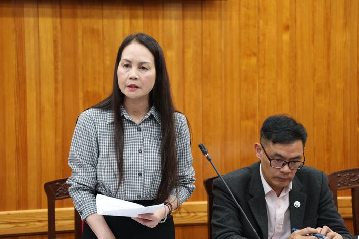 Phó Giám đốc Sở Văn hóa, Thể thao và Du lịch Lâm Đồng Nguyễn Thị Bích Ngọc báo cáo đề án Công nghiệp văn hóa