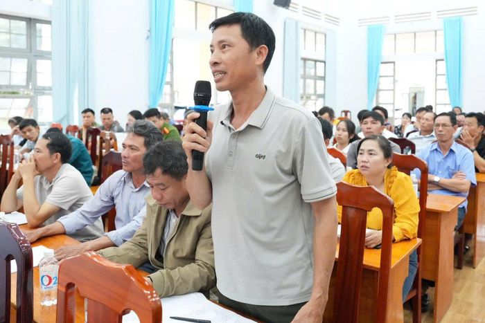 Cử tri địa phương nêu ý kiến kiến nghị