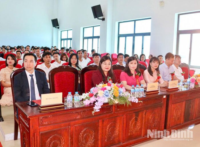 Các đại biểu dự lễ kỷ niệm.
