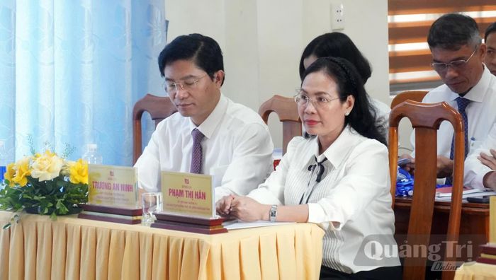 Đại biểu tham dự buổi lễ - Ảnh: N.M