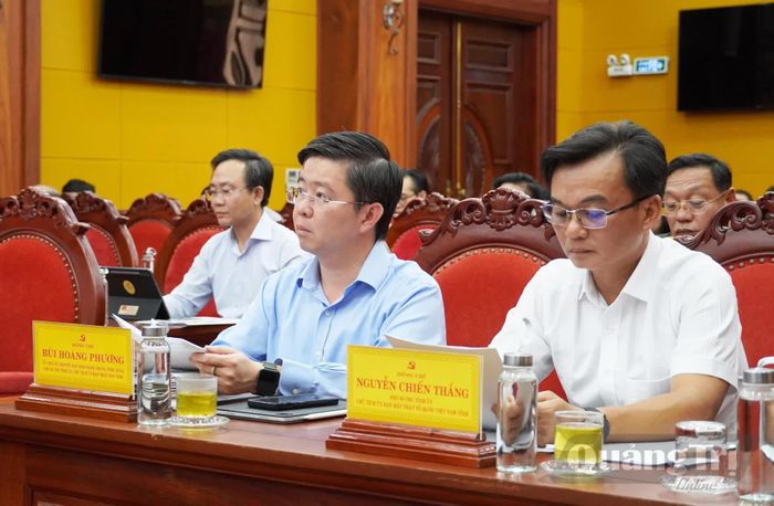 Các đại biểu tham dự phiên họp tại điểm cầu tỉnh Quảng Trị - Ảnh: X.P