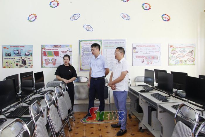 Phường Chiềng Cơi đầu tư bộ máy vi tính tại các điểm trường.