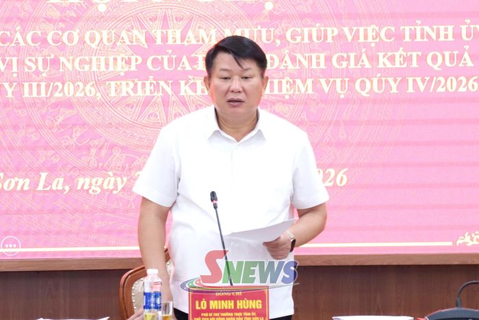 Đồng chí Lò Minh Hùng, Phó Bí thư Thường trực Tỉnh ủy, Chủ tịch HĐND tỉnh, phát biểu kết luận tại hội nghị.