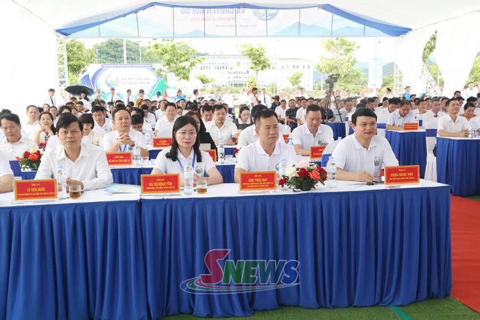 Các đại biểu dự Ngày hội.