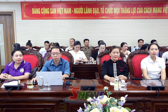 Đại diện các doanh nghiệp, HTX, hộ kinh doanh, nhóm khởi nghiệp tham dự hội nghị.
