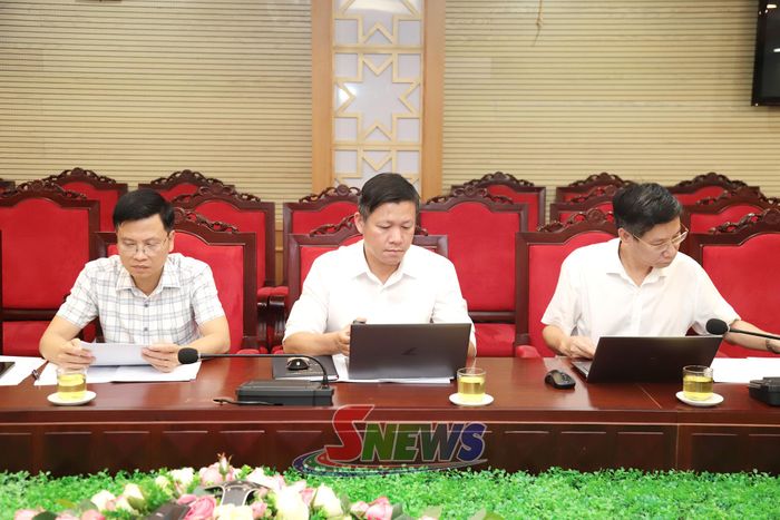 Các đại biểu dự cuộc làm việc.