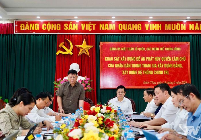 Đồng chí Trưởng đoàn khảo sát phát biểu tại buổi làm việc.