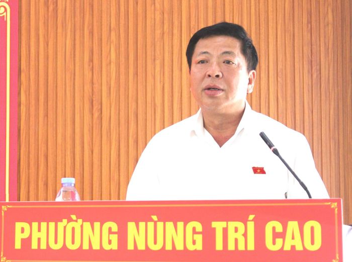 Bộ trưởng Trần Hồng Minh phát biểu kết luận hội nghị tiếp xúc cử tri.